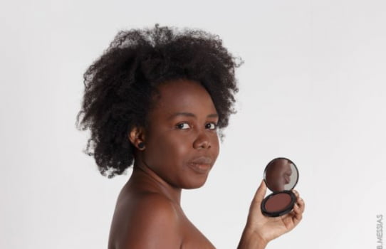 PÓ COMPACTO NEGRA ROSA FPS 15 